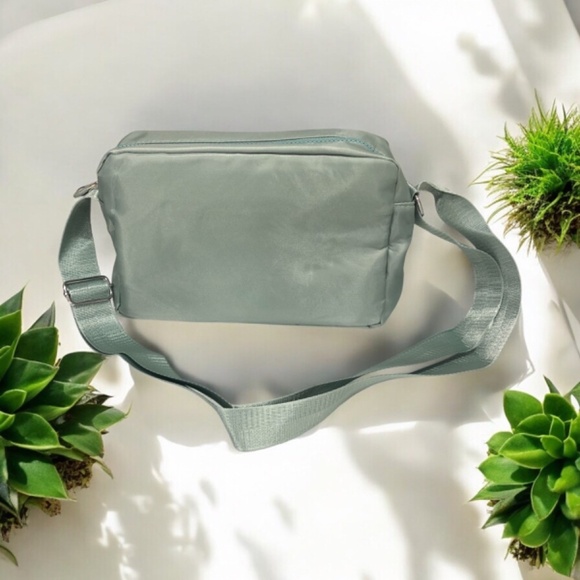 Crossbody Bag With Adjustable Strap - Picture 8 of 9